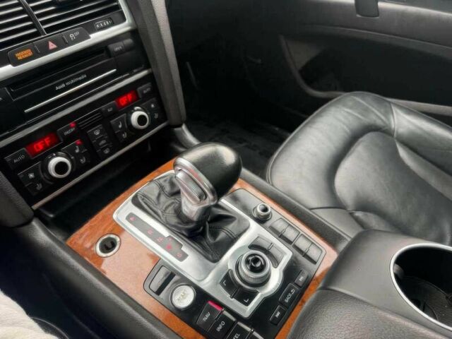 Білий Ауді Ку 7, об'ємом двигуна 3 л та пробігом 80 тис. км за 11000 $, фото 10 на Automoto.ua