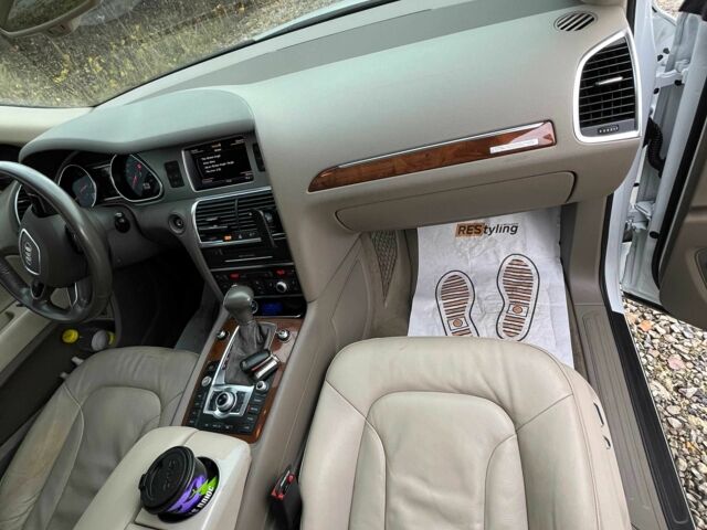 Білий Ауді Ку 7, об'ємом двигуна 3 л та пробігом 197 тис. км за 23500 $, фото 9 на Automoto.ua