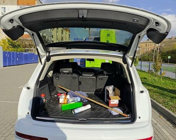 Белый Ауди Ку 7, объемом двигателя 3 л и пробегом 120 тыс. км за 26000 $, фото 7 на Automoto.ua