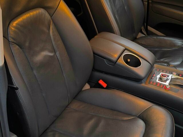 Білий Ауді Ку 7, об'ємом двигуна 3 л та пробігом 167 тис. км за 20900 $, фото 16 на Automoto.ua