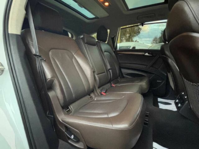 Білий Ауді Ку 7, об'ємом двигуна 3 л та пробігом 74 тис. км за 12700 $, фото 10 на Automoto.ua