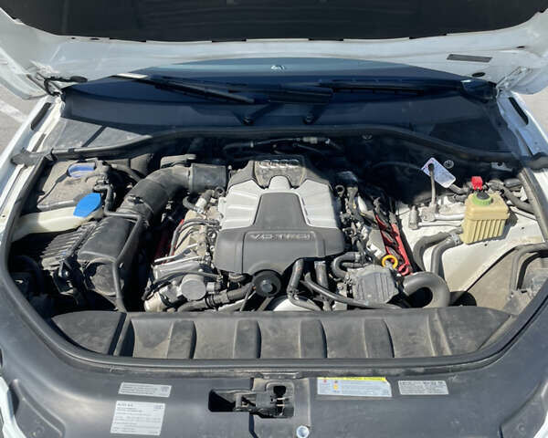 Белый Ауди Ку 7, объемом двигателя 3 л и пробегом 223 тыс. км за 18500 $, фото 8 на Automoto.ua