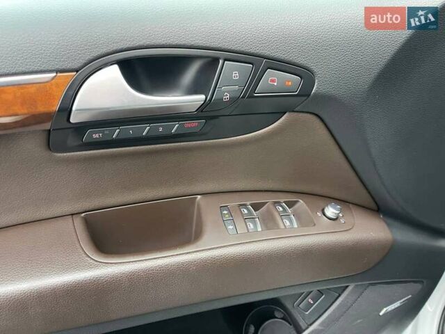 Білий Ауді Ку 7, об'ємом двигуна 3 л та пробігом 218 тис. км за 17990 $, фото 12 на Automoto.ua