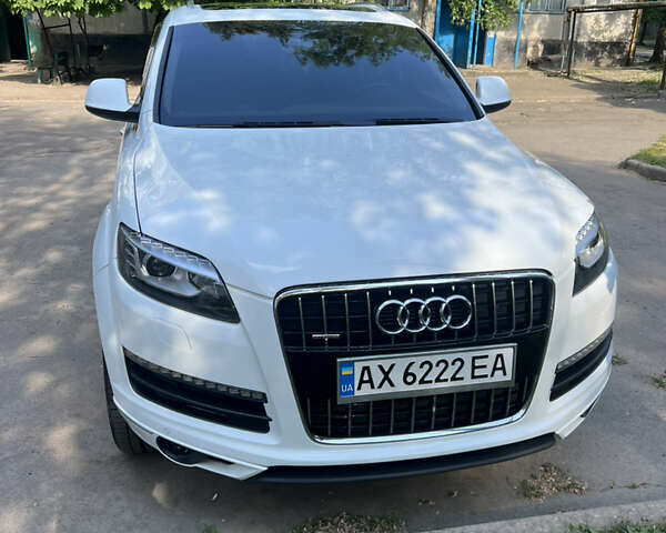 Белый Ауди Ку 7, объемом двигателя 3 л и пробегом 156 тыс. км за 23800 $, фото 1 на Automoto.ua