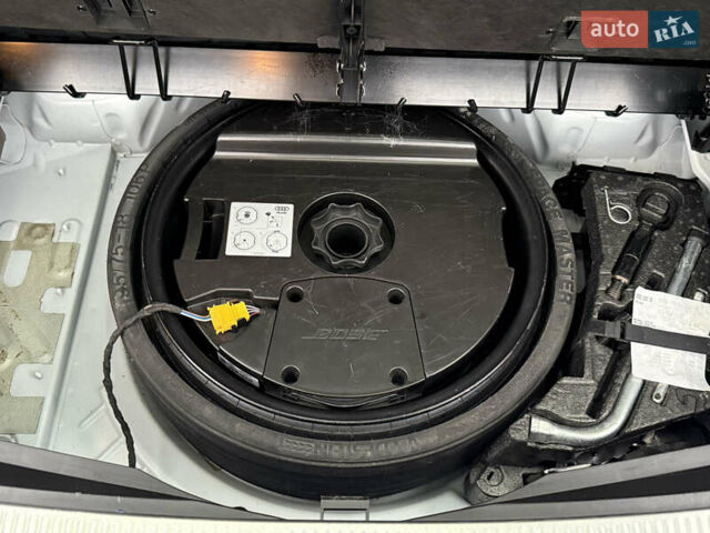 Белый Ауди Ку 7, объемом двигателя 3 л и пробегом 256 тыс. км за 21300 $, фото 47 на Automoto.ua