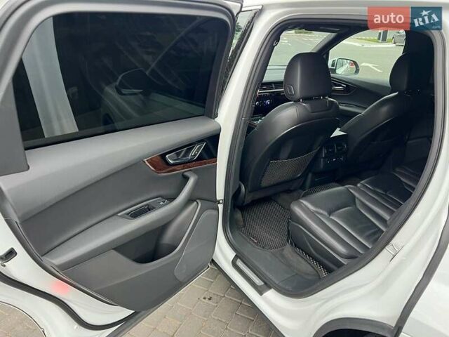 Белый Ауди Ку 7, объемом двигателя 3 л и пробегом 198 тыс. км за 23000 $, фото 24 на Automoto.ua