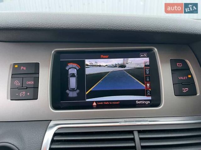 Білий Ауді Ку 7, об'ємом двигуна 3 л та пробігом 218 тис. км за 17990 $, фото 26 на Automoto.ua