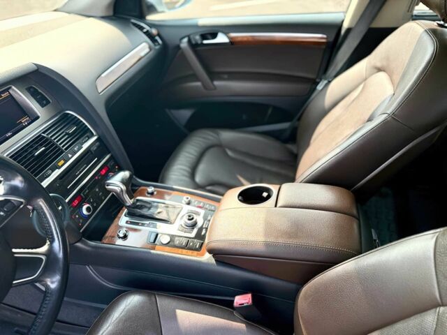Білий Ауді Ку 7, об'ємом двигуна 3 л та пробігом 88 тис. км за 12950 $, фото 16 на Automoto.ua