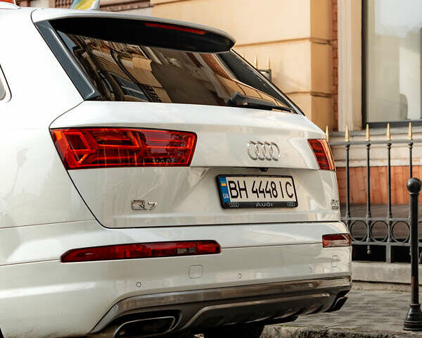 Белый Ауди Ку 7, объемом двигателя 3 л и пробегом 198 тыс. км за 23000 $, фото 2 на Automoto.ua