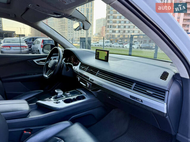 Білий Ауді Ку 7, об'ємом двигуна 2.97 л та пробігом 213 тис. км за 35900 $, фото 33 на Automoto.ua