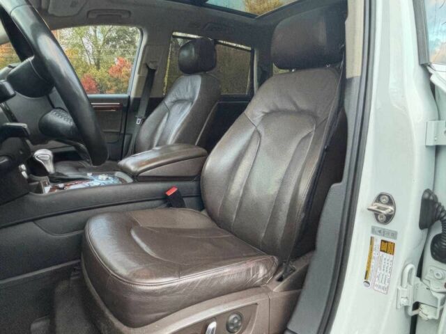 Білий Ауді Ку 7, об'ємом двигуна 3 л та пробігом 74 тис. км за 12700 $, фото 8 на Automoto.ua