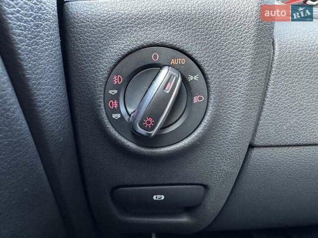 Білий Ауді Ку 7, об'ємом двигуна 3 л та пробігом 125 тис. км за 21000 $, фото 21 на Automoto.ua