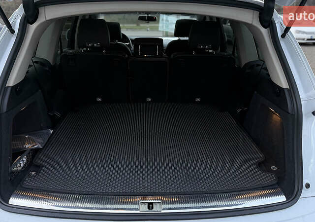 Белый Ауди Ку 7, объемом двигателя 3 л и пробегом 128 тыс. км за 17800 $, фото 10 на Automoto.ua