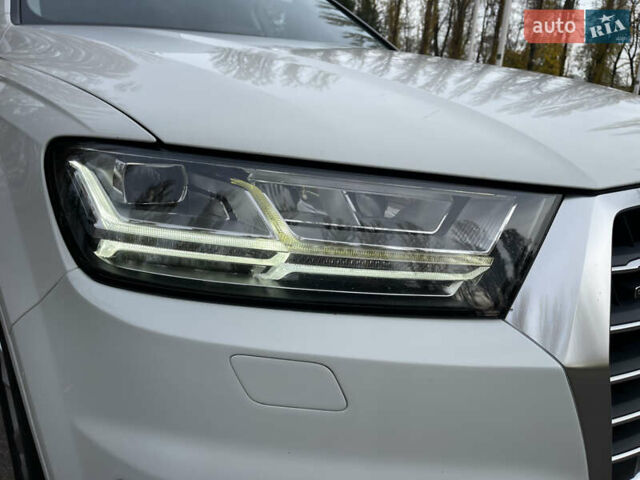 Белый Ауди Ку 7, объемом двигателя 2.97 л и пробегом 124 тыс. км за 36000 $, фото 17 на Automoto.ua