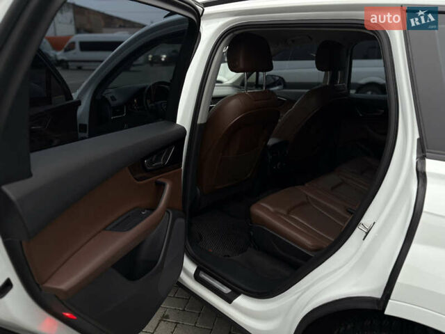 Белый Ауди Ку 7, объемом двигателя 2.97 л и пробегом 252 тыс. км за 27500 $, фото 9 на Automoto.ua