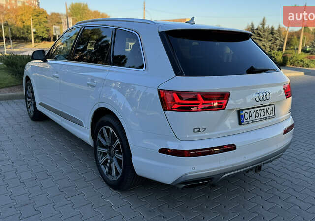 Белый Ауди Ку 7, объемом двигателя 3 л и пробегом 170 тыс. км за 24800 $, фото 6 на Automoto.ua