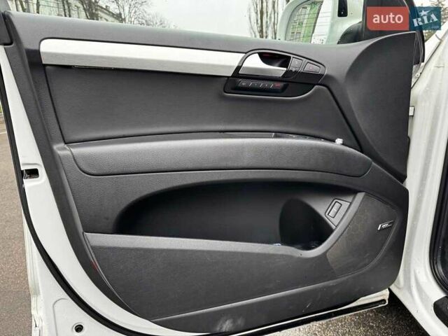 Білий Ауді Ку 7, об'ємом двигуна 3 л та пробігом 78 тис. км за 17490 $, фото 30 на Automoto.ua