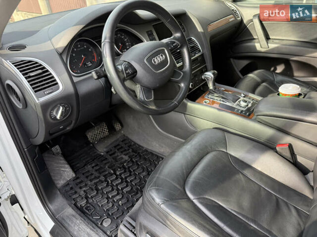 Белый Ауди Ку 7, объемом двигателя 3 л и пробегом 303 тыс. км за 14900 $, фото 7 на Automoto.ua