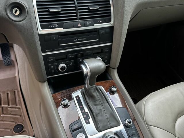 Белый Ауди Ку 7, объемом двигателя 3 л и пробегом 212 тыс. км за 20700 $, фото 3 на Automoto.ua