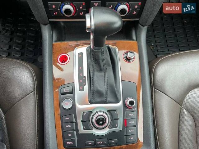 Білий Ауді Ку 7, об'ємом двигуна 3 л та пробігом 218 тис. км за 17990 $, фото 23 на Automoto.ua