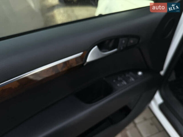 Белый Ауди Ку 7, объемом двигателя 3 л и пробегом 303 тыс. км за 14900 $, фото 5 на Automoto.ua