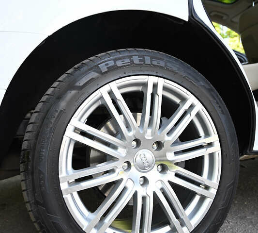 Белый Ауди Ку 7, объемом двигателя 3 л и пробегом 156 тыс. км за 23800 $, фото 20 на Automoto.ua