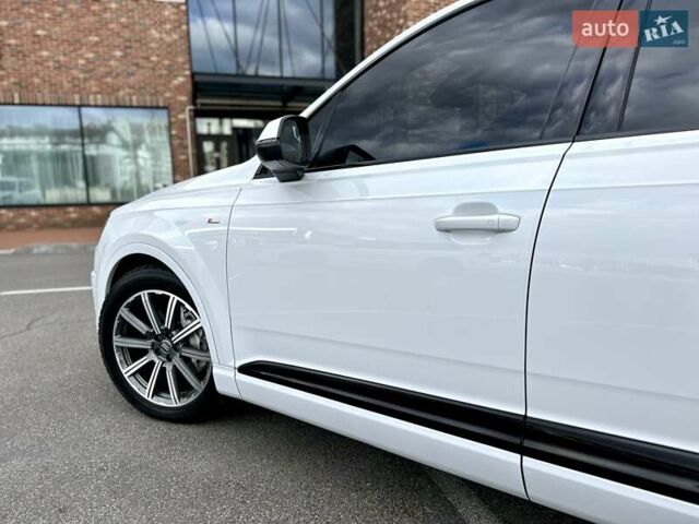Белый Ауди Ку 7, объемом двигателя 2.97 л и пробегом 170 тыс. км за 37500 $, фото 37 на Automoto.ua