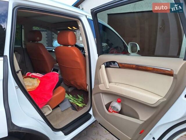 Белый Ауди Ку 7, объемом двигателя 2.97 л и пробегом 131 тыс. км за 22500 $, фото 3 на Automoto.ua