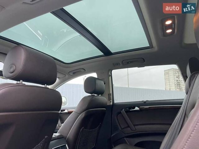 Білий Ауді Ку 7, об'ємом двигуна 3 л та пробігом 218 тис. км за 17990 $, фото 28 на Automoto.ua