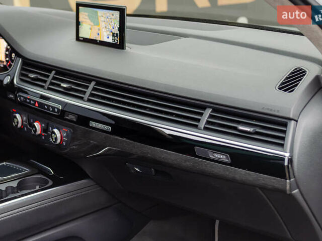 Белый Ауди Ку 7, объемом двигателя 3 л и пробегом 167 тыс. км за 24999 $, фото 27 на Automoto.ua