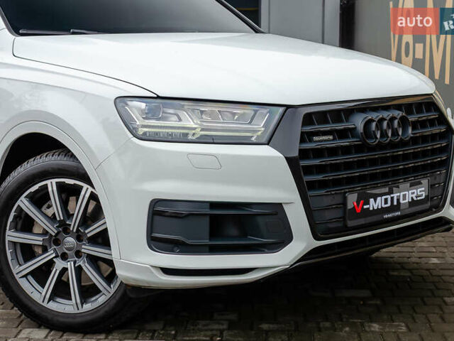 Белый Ауди Ку 7, объемом двигателя 3 л и пробегом 167 тыс. км за 24999 $, фото 10 на Automoto.ua