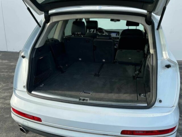 Белый Ауди Ку 7, объемом двигателя 3 л и пробегом 130 тыс. км за 7950 $, фото 6 на Automoto.ua