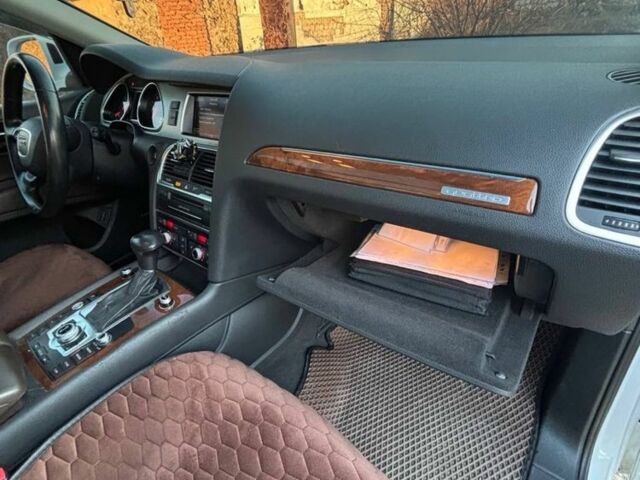 Білий Ауді Ку 7, об'ємом двигуна 3 л та пробігом 170 тис. км за 14300 $, фото 22 на Automoto.ua