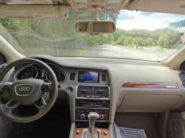 Білий Ауді Ку 7, об'ємом двигуна 3 л та пробігом 113 тис. км за 3000 $, фото 14 на Automoto.ua