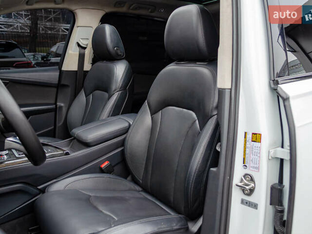 Белый Ауди Ку 7, объемом двигателя 3 л и пробегом 167 тыс. км за 24999 $, фото 28 на Automoto.ua