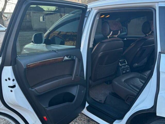 Белый Ауди Ку 7, объемом двигателя 3 л и пробегом 170 тыс. км за 14999 $, фото 9 на Automoto.ua