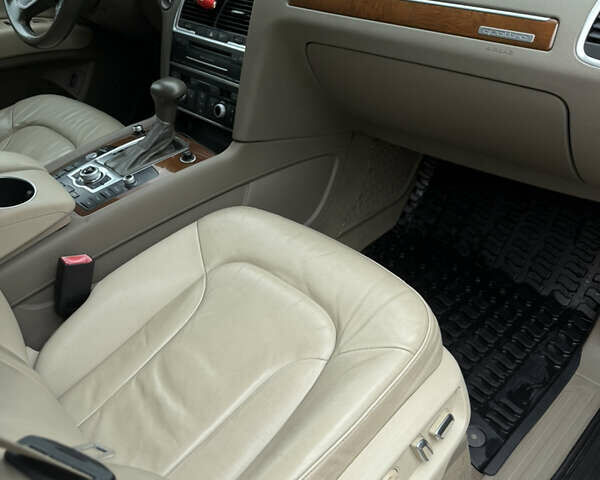 Белый Ауди Ку 7, объемом двигателя 3 л и пробегом 220 тыс. км за 15600 $, фото 9 на Automoto.ua