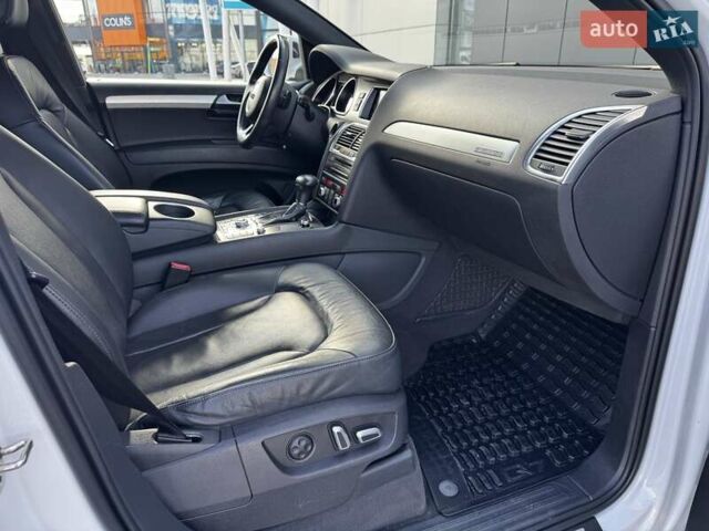 Білий Ауді Ку 7, об'ємом двигуна 3 л та пробігом 125 тис. км за 21000 $, фото 13 на Automoto.ua