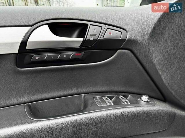 Білий Ауді Ку 7, об'ємом двигуна 3 л та пробігом 78 тис. км за 17490 $, фото 31 на Automoto.ua