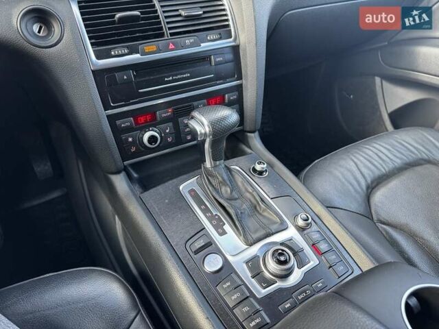 Білий Ауді Ку 7, об'ємом двигуна 3 л та пробігом 125 тис. км за 21000 $, фото 25 на Automoto.ua