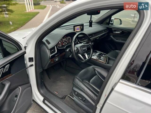 Белый Ауди Ку 7, объемом двигателя 3 л и пробегом 198 тыс. км за 23000 $, фото 12 на Automoto.ua