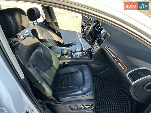 Білий Ауді Ку 7, об'ємом двигуна 3 л та пробігом 177 тис. км за 18500 $, фото 12 на Automoto.ua
