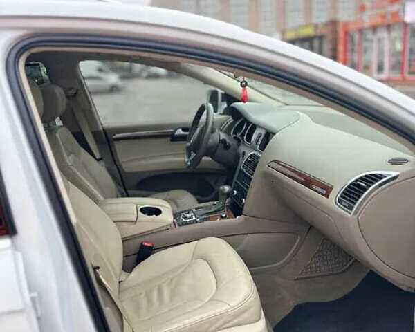 Белый Ауди Ку 7, объемом двигателя 3 л и пробегом 156 тыс. км за 15300 $, фото 3 на Automoto.ua