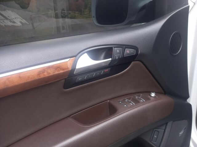 Белый Ауди Ку 7, объемом двигателя 3 л и пробегом 186 тыс. км за 18888 $, фото 8 на Automoto.ua