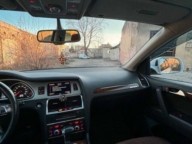 Белый Ауди Ку 7, объемом двигателя 3 л и пробегом 170 тыс. км за 14999 $, фото 12 на Automoto.ua