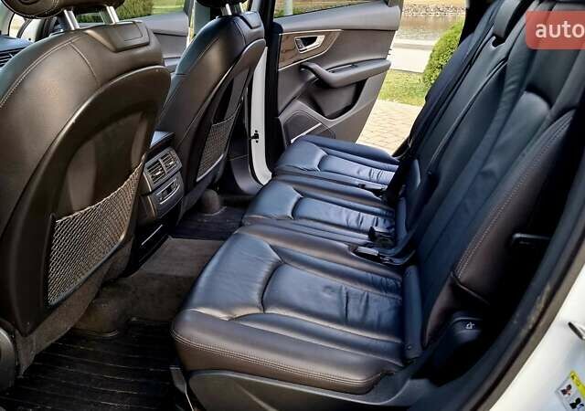 Білий Ауді Ку 7, об'ємом двигуна 3 л та пробігом 159 тис. км за 26500 $, фото 17 на Automoto.ua