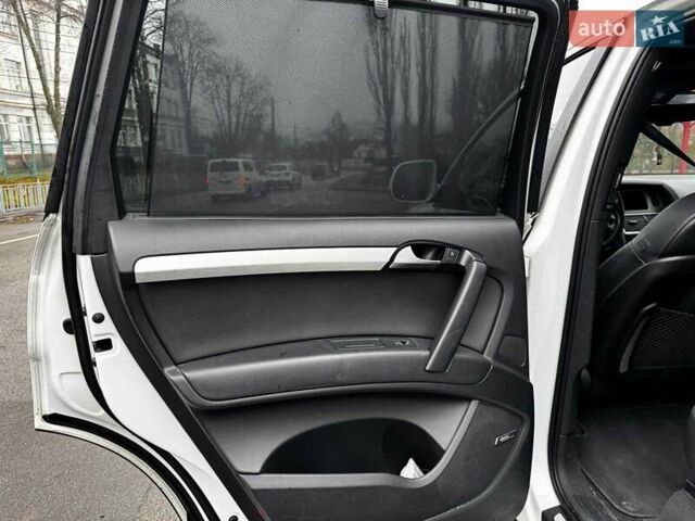 Білий Ауді Ку 7, об'ємом двигуна 3 л та пробігом 78 тис. км за 17490 $, фото 22 на Automoto.ua