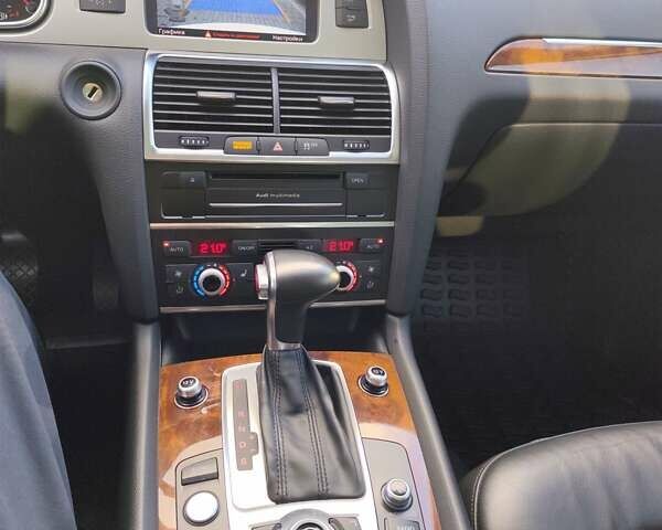 Белый Ауди Ку 7, объемом двигателя 3 л и пробегом 120 тыс. км за 26000 $, фото 14 на Automoto.ua