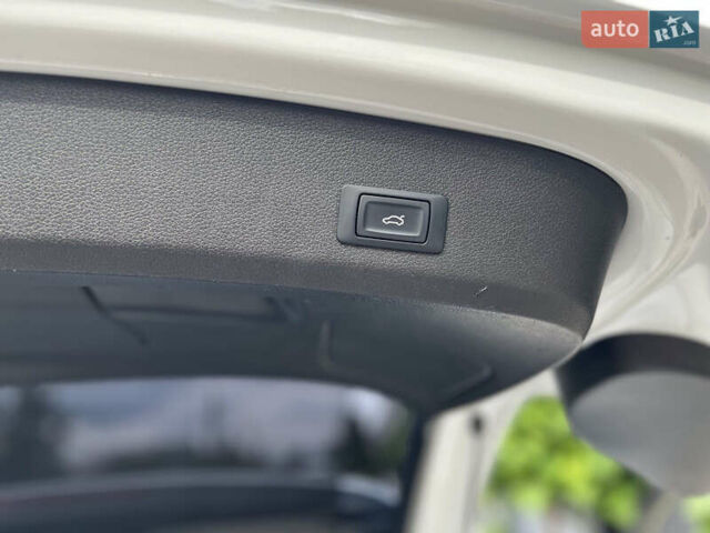 Білий Ауді Ку 7, об'ємом двигуна 2.97 л та пробігом 240 тис. км за 27000 $, фото 17 на Automoto.ua