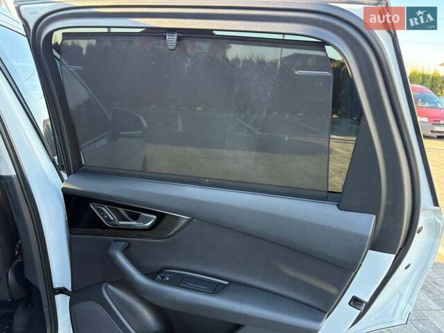 Белый Ауди Ку 7, объемом двигателя 3 л и пробегом 161 тыс. км за 29500 $, фото 21 на Automoto.ua